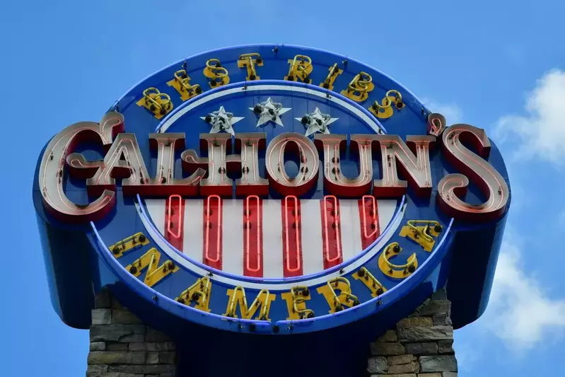 calhoun's sign close up