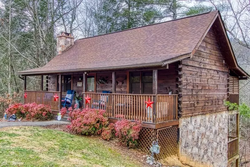 Smoky Mountain Charm cabin