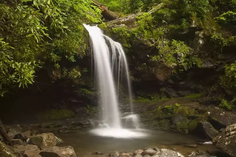 grotto falls smoky mountains
