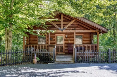 rising eagle is at top cabin at Pigeon Forge cabin resorts